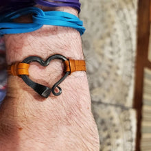 Load image into Gallery viewer, Handmade Love Horseshoe Nail Bracelet

