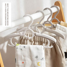 Load image into Gallery viewer, Retractable Hanger for children (10 PCs)
