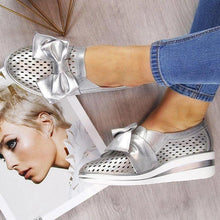 Load image into Gallery viewer, Women Casual Leather Flats BOWKNOT SNEAKERS
