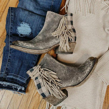 Load image into Gallery viewer, Retro Tassel Side Checked Back Zipper Boot
