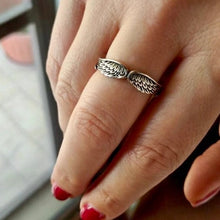 Load image into Gallery viewer, Luxury Angel Wings Ring

