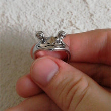 Load image into Gallery viewer, Vintage Unisex Frog Ring
