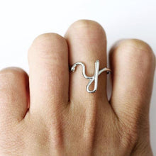 Load image into Gallery viewer, Simple A-Z Letter Ring
