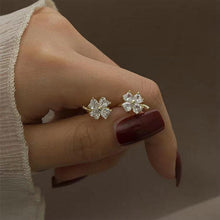 Load image into Gallery viewer, Adjustable No Piercing Ear Clip

