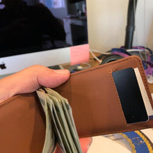Load image into Gallery viewer, Handmade slim Leather Pull-Out Wallet
