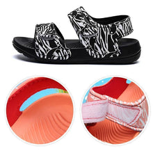 Load image into Gallery viewer, Children&#39;s Luminous Non-slip Sandals(3-7 years old)
