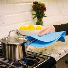 Load image into Gallery viewer, Silicone Microwave Insulation Pad
