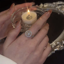 Load image into Gallery viewer, Delicate Luxurious Round Zircon Ring
