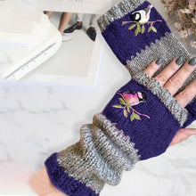 Load image into Gallery viewer, Warm Patchwork Embroidered Gloves
