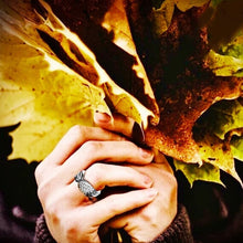 Load image into Gallery viewer, Luxury Angel Wings Ring

