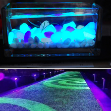 Load image into Gallery viewer, Glowing stone
