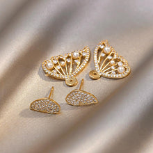Load image into Gallery viewer, Butterfly Earrings With Pearls And Diamonds
