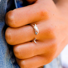 Load image into Gallery viewer, Adjustable Shark Ring
