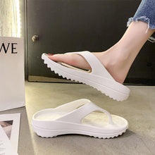 Load image into Gallery viewer, Soft Bottom Thickened Simple Beach Sandals
