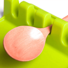 Load image into Gallery viewer, Hirundo Silicone Kitchen Utensil Rest
