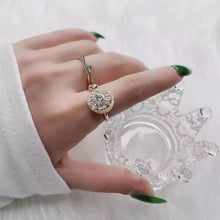 Load image into Gallery viewer, Delicate Luxurious Round Zircon Ring
