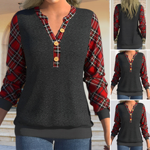 Load image into Gallery viewer, Sweater with Checkerboard Pattern and Buttons
