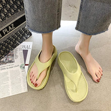 Load image into Gallery viewer, Soft Bottom Thickened Simple Beach Sandals
