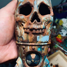 Load image into Gallery viewer, Resin Skull Bomb Ornament
