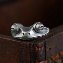 Load image into Gallery viewer, Vintage Unisex Frog Ring
