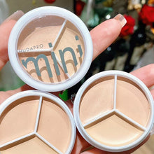 Load image into Gallery viewer, Tri-Color Concealer Palette Of Covers Acne Marks Dark Circles
