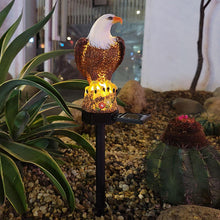 Load image into Gallery viewer, Eagle Figure Garden Solar Post
