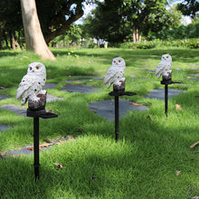 Load image into Gallery viewer, Eagle Figure Garden Solar Post
