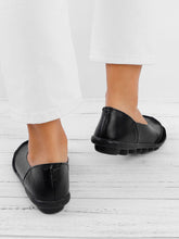 Load image into Gallery viewer, Women Large Size Split Leather Panel Flats
